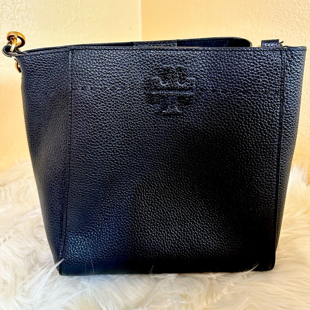 AUTHENTIC TORY BURCH
BLACK LEATHER MCGRAW TAYLOR HANDBAG